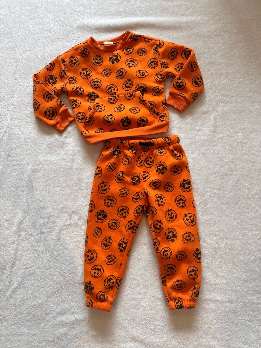 Kids Pumpkin Print Sweatshirt & Joggers Set